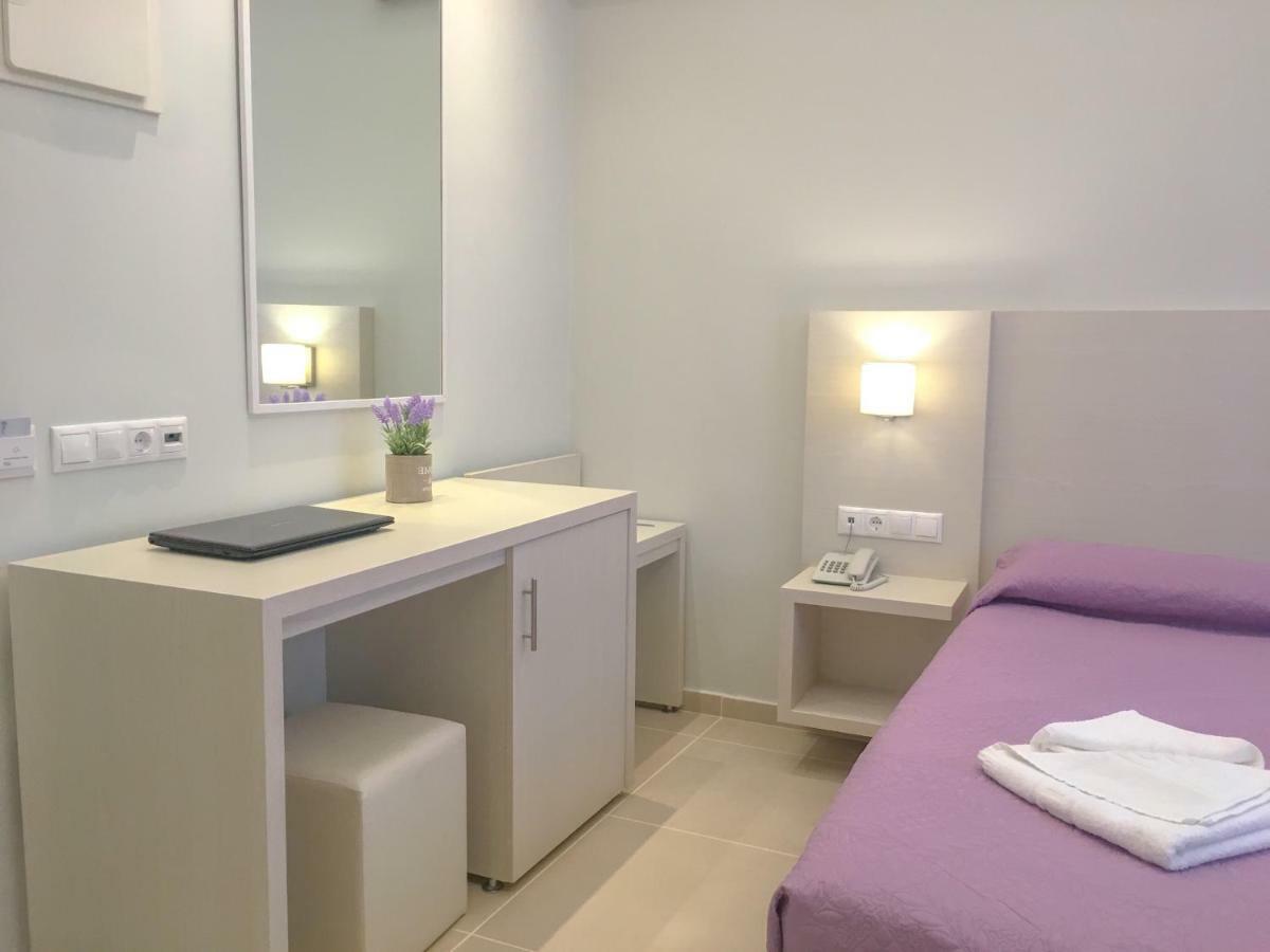 Poseidonio Hotel Tinos Ruang foto